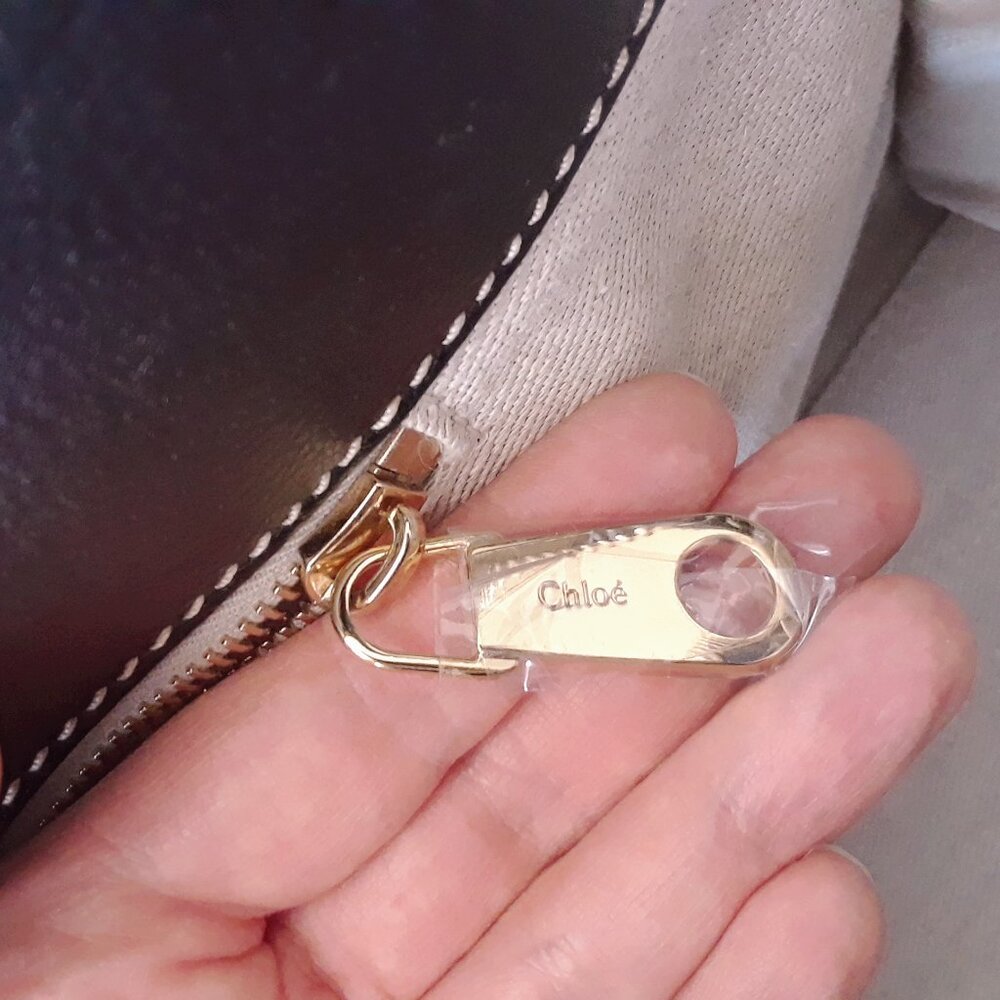 Chloé Edith Medium Day Bag in Black Buffalo Leather - Picture 11 of 16